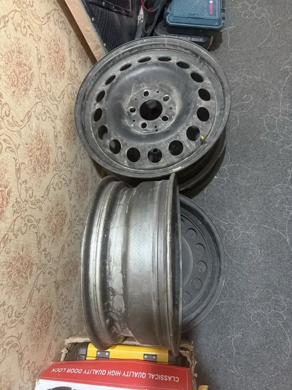 R17 temir diska bmw ga birga bir tushadi — фото 2