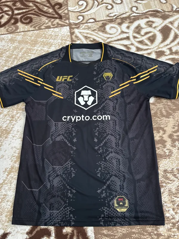 Оригинал футболка и кепка от Venum ufc 6