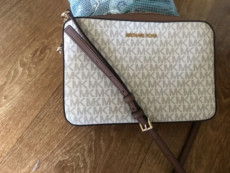 Фирменая сумочка от michael kors — фото 1