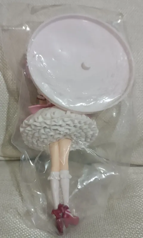 Продаю аниме фигурку 4 Продаю аниме фигурку 4