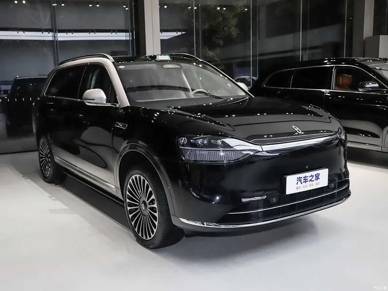 AITO M Hybrid max 52 km