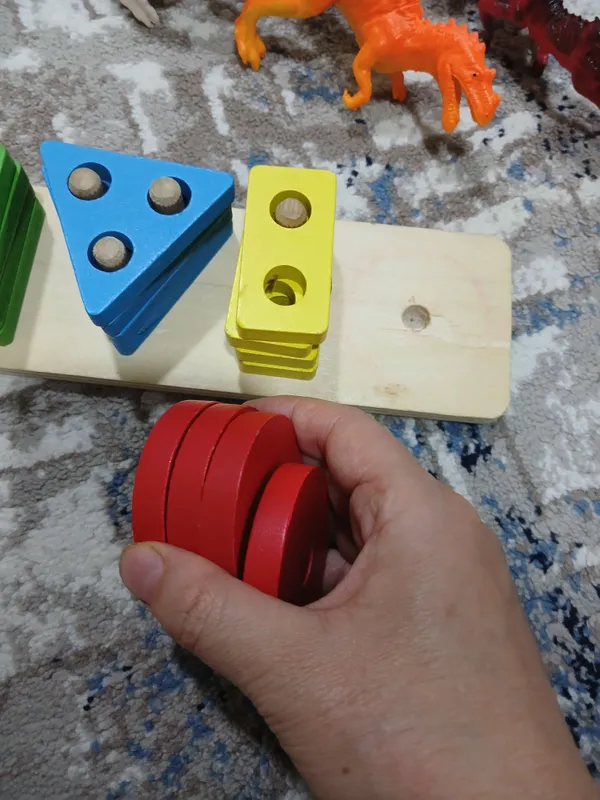 Игрушки продаются 10