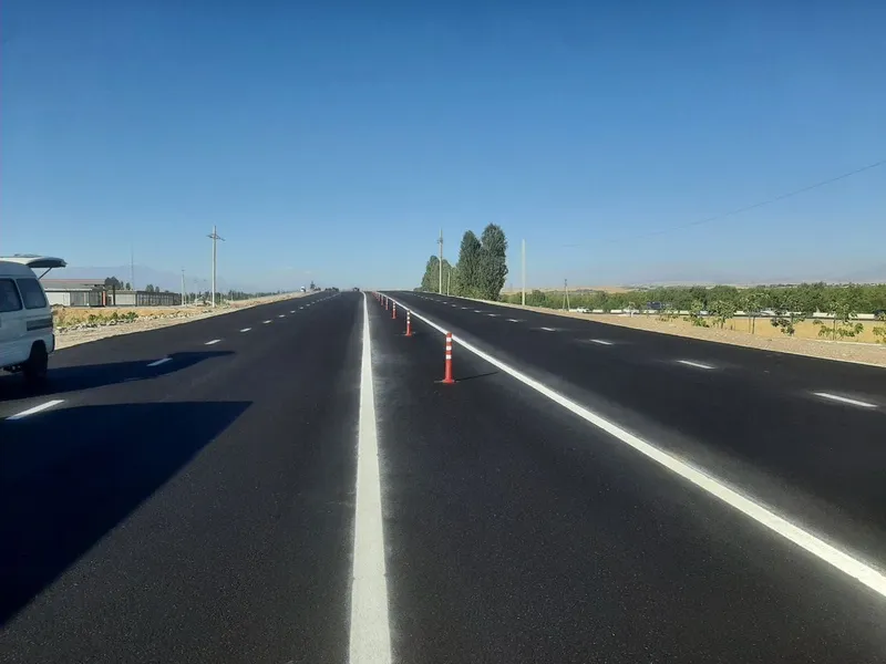 Дорожная разметка автодорог трассы и другие объекты — фото 5