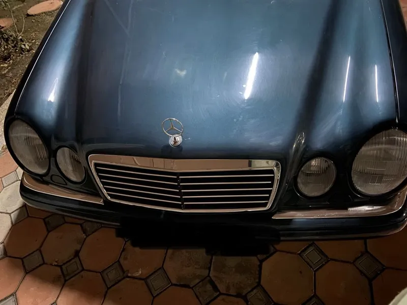 Продам Mercedes-Benz W210 2