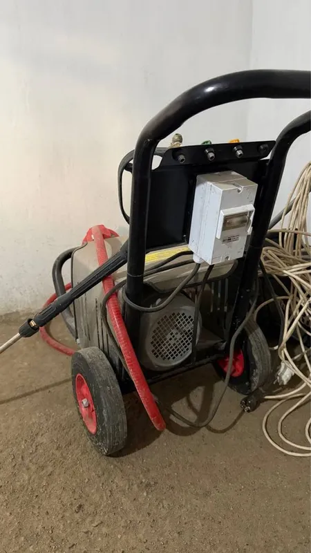 Profesanal karcher sotiladi 1 Profesanal karcher sotiladi 1