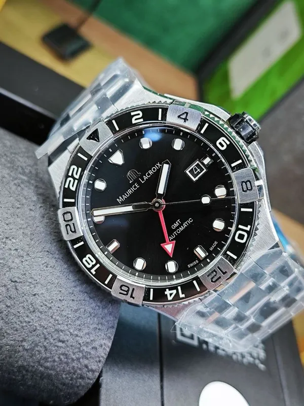 Швейцарские часы Maurice Lacroix Aikon Venturer GMT, механика — фото 1