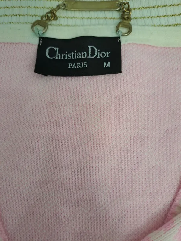Christian Dior Svitr, Razmer:M 2 hafta kiyilgan 4 Christian Dior Svitr, Razmer:M 2 hafta kiyilgan 4