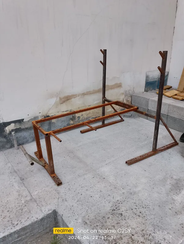 tosh koʻtarish uchun stul