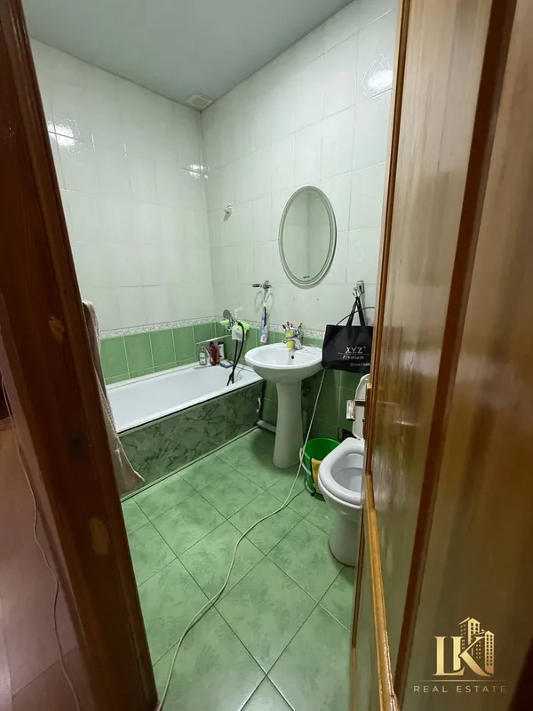 Продаётся 4-комнатная квартира, 87 м², 3/4, метро Гафура Гуляма — фото 9