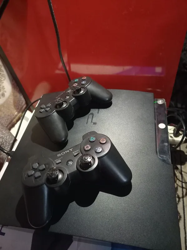 PS3 slim ideal o"ta tiniq 2 djoystik hamma kabellari bor o'yinlar bor — фото 1
