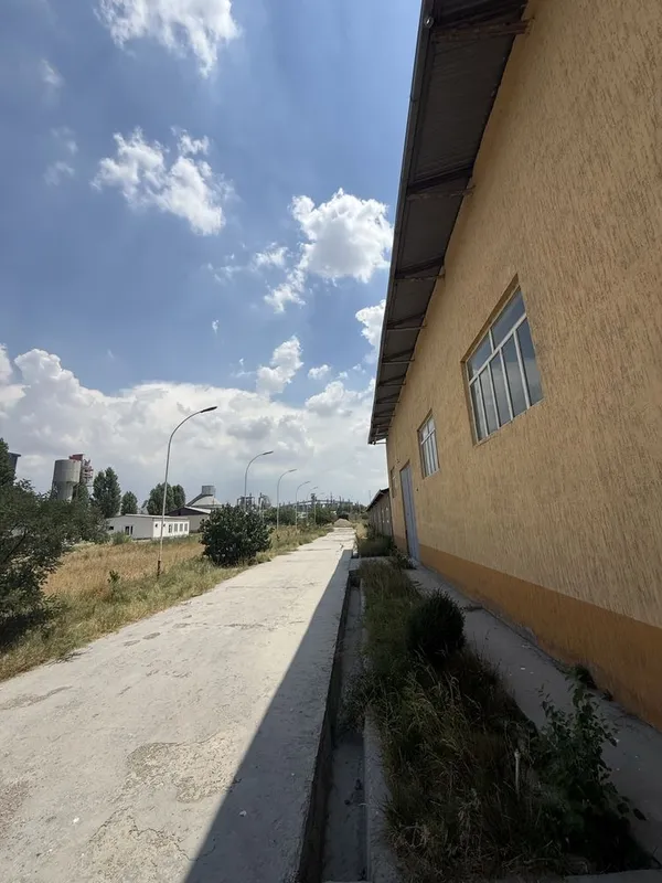 Продается база охангарон 1 Продается база охангарон 1