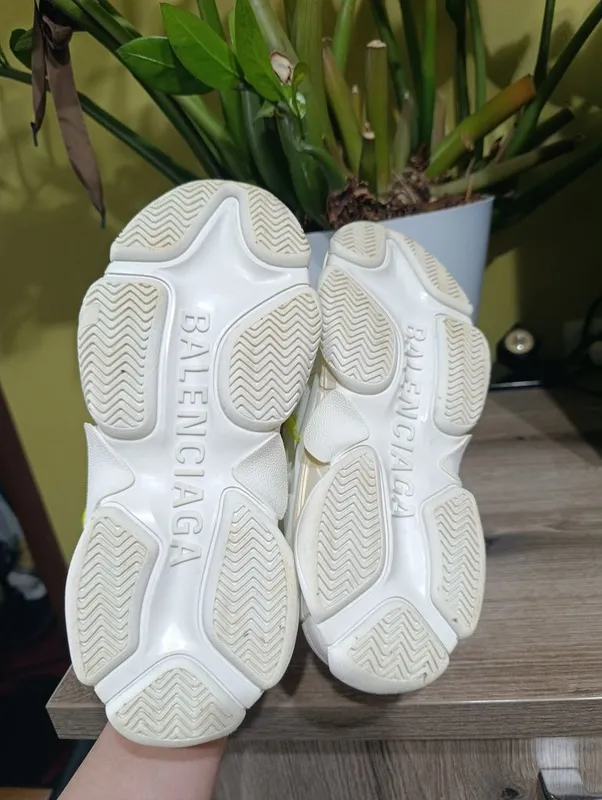 Женские кроссовки Balenciaga — фото 4