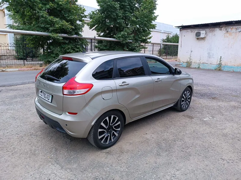 Обмен Lada Xray 2018 года автомат коробка (робот) на метане — фото 2