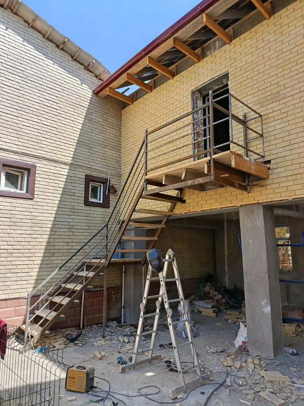 Temir zinalar, panjara, perilla, leksan va profnastildan naveslar — фото 3