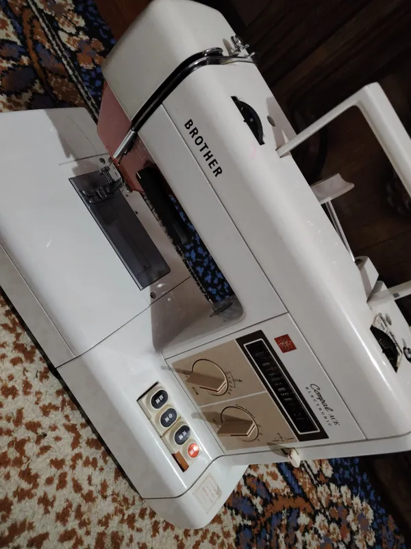 Qo'l tikuv mashinkasi, 14 xil tikadı holati yaxsh — фото 3
