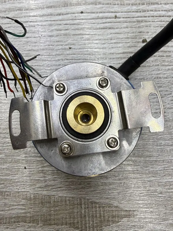 ENCODER ROTARY 48-2500p8-L6.5V-244 — фото 1