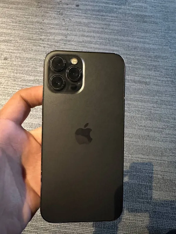 iphone 12 pro max 3