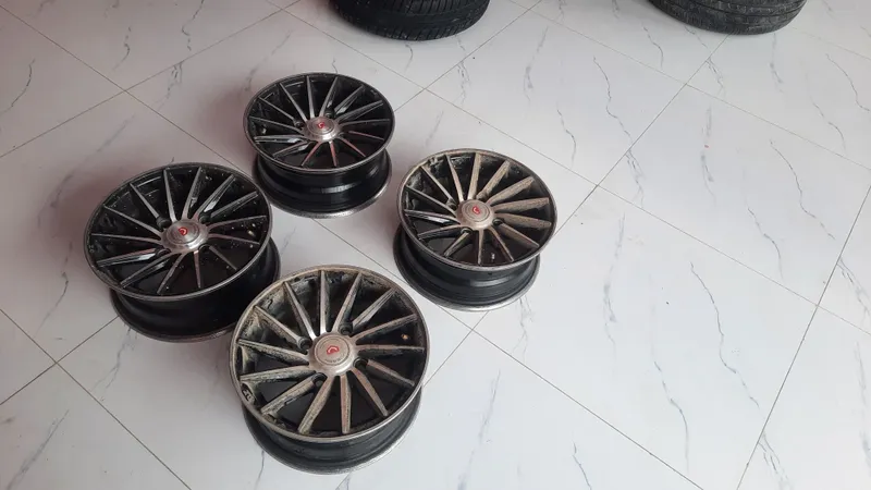13 vossen saka diska Damas. Labo. Matiz 13 vossen saka diska Damas. Labo. Matiz