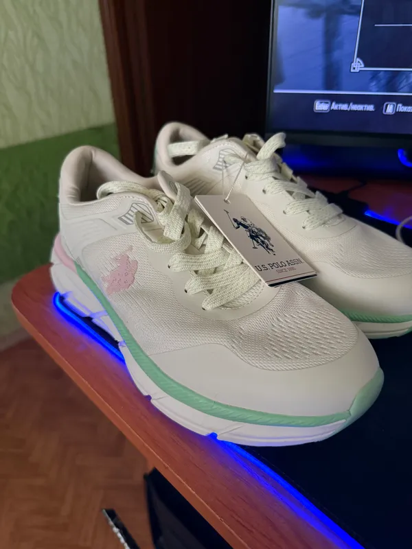 Продаю кроссовки Polo оригинал 1 Продаю кроссовки Polo оригинал 1