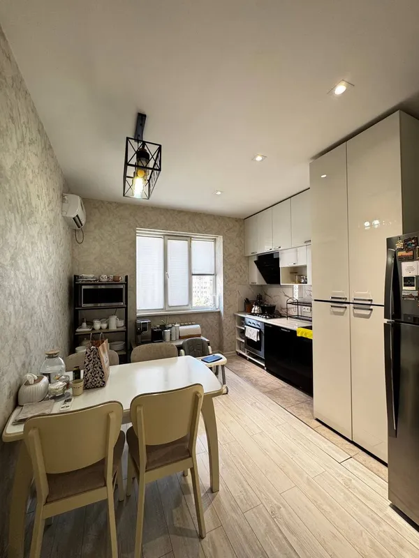 5 xonali kvartira, 190 m2, Yunusobod 9