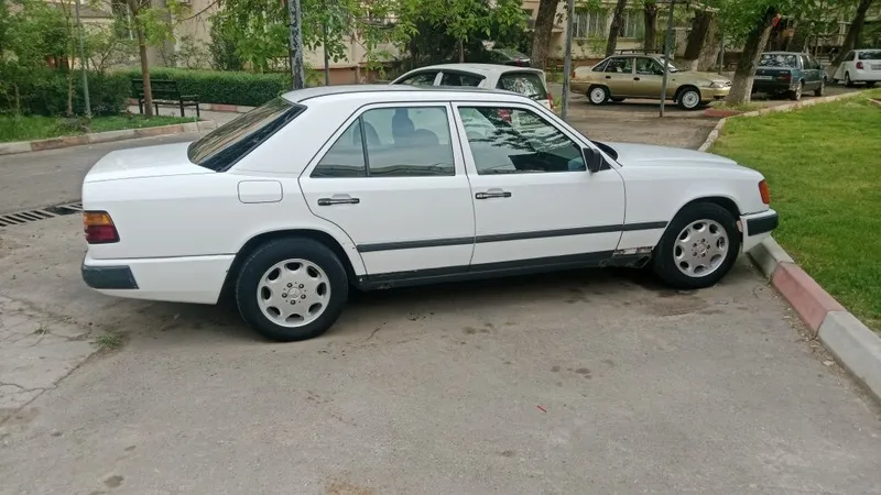 Мерседес W124 Е230 — фото 3