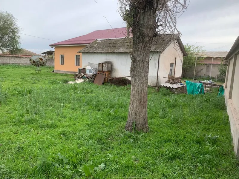 Продается дом с участком.Юкори-Чирчикский район, колхоз Гулистон 4