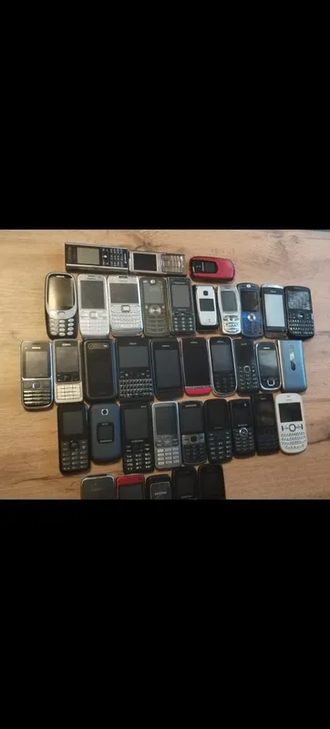 Продаются ретро телефоны Nokia, Samsung