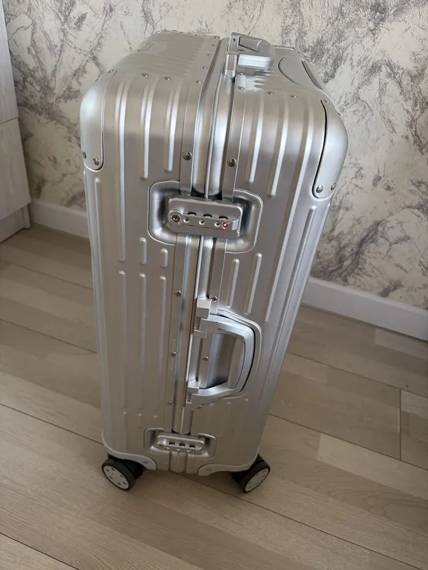 Чемодан Rimowa аллюминевый 24 дюйма 8 Чемодан Rimowa аллюминевый 24 дюйма 8