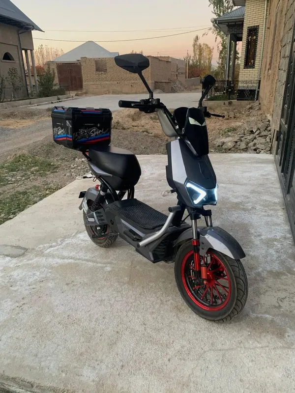 Skuter redline kichkinasi