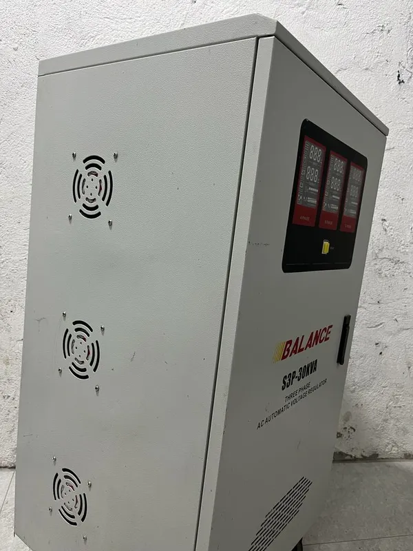Uch fazali kuchlanish stabilizatori (30kVA) — фото 1