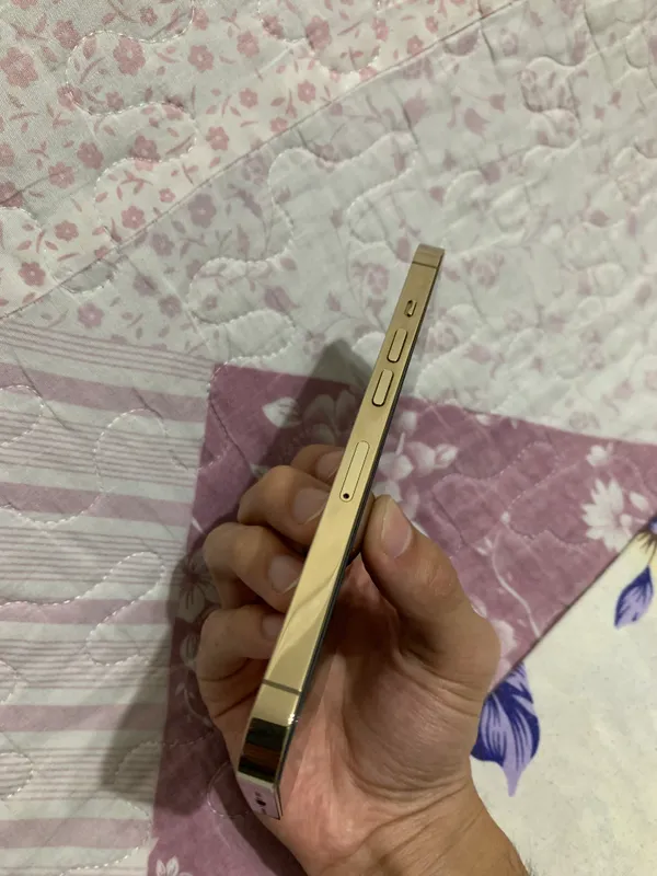 iPhone 13 Pro 4 iPhone 13 Pro 4