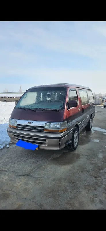 Toyota Hiace минивэн 1992 1 Toyota Hiace минивэн 1992 1
