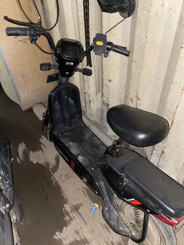 Demansh skuter garant 1
