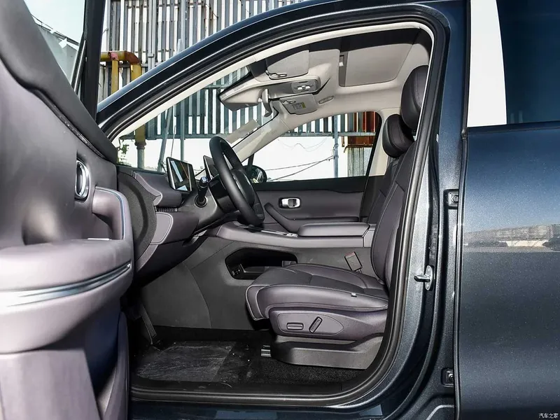 Leapmotor C16 premium dop 200km 0 probeg 2026yil 6 Leapmotor C16 premium dop 200km 0 probeg 2026yil 6