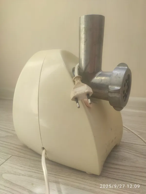 Продам электромясорубку Philips — фото 1 Продам электромясорубку Philips — фото 1