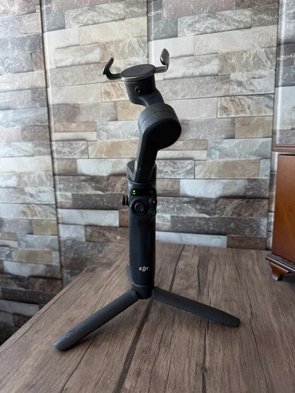 DJI osmo mobile 1