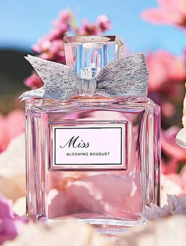 Miss Dior ayollar uchun nafis va jozibador atir 2 Miss Dior ayollar uchun nafis va jozibador atir 2