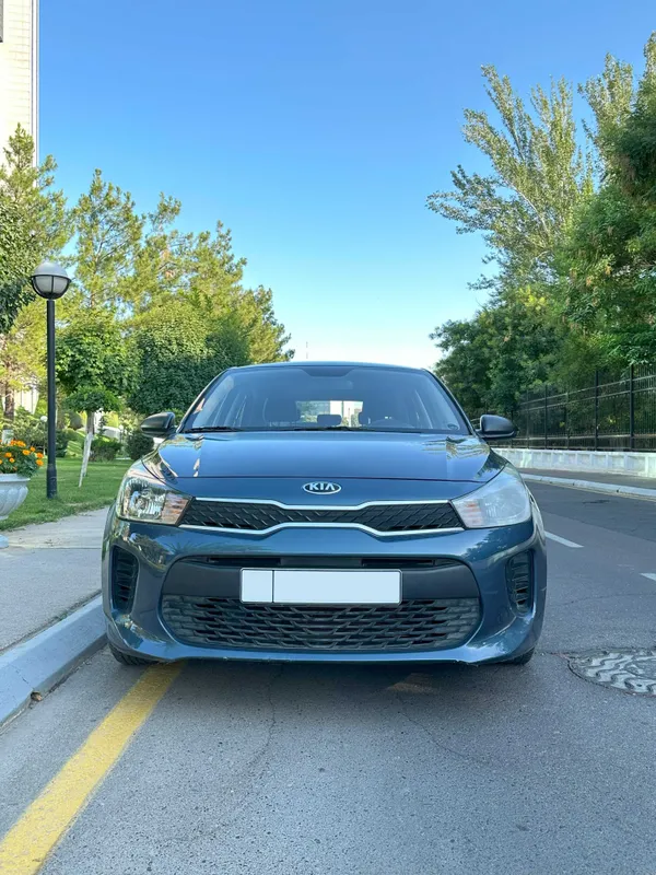 Продается Kia Rio 2018г, цвет Синий Дымчатый (Smoky Blue)