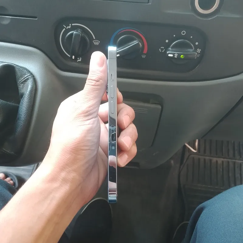 iPhone 13 pro 2 iPhone 13 pro 2
