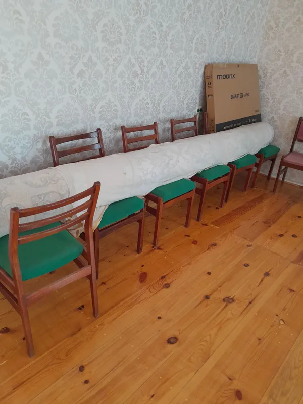 продаётся 6 шт мякгых стульев в хорошем состояние. — фото 1