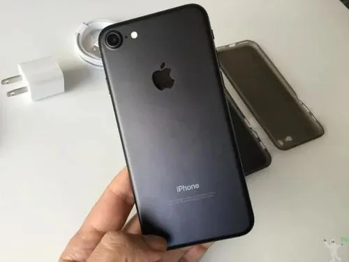 iPhone 7 iPhone 7