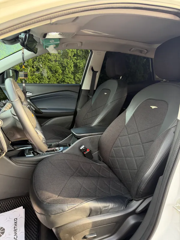 Chevrolet Tracker 2 3 Chevrolet Tracker 2 3