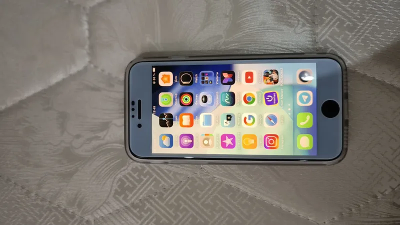 iPhone se 2 128 gb arzoni 4 iPhone se 2 128 gb arzoni 4