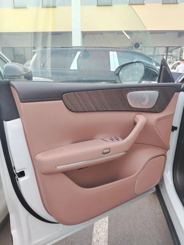 Leapmotor c11 hybrid 300 kmlik luxsury, Restayling 2026 versiya — фото 4