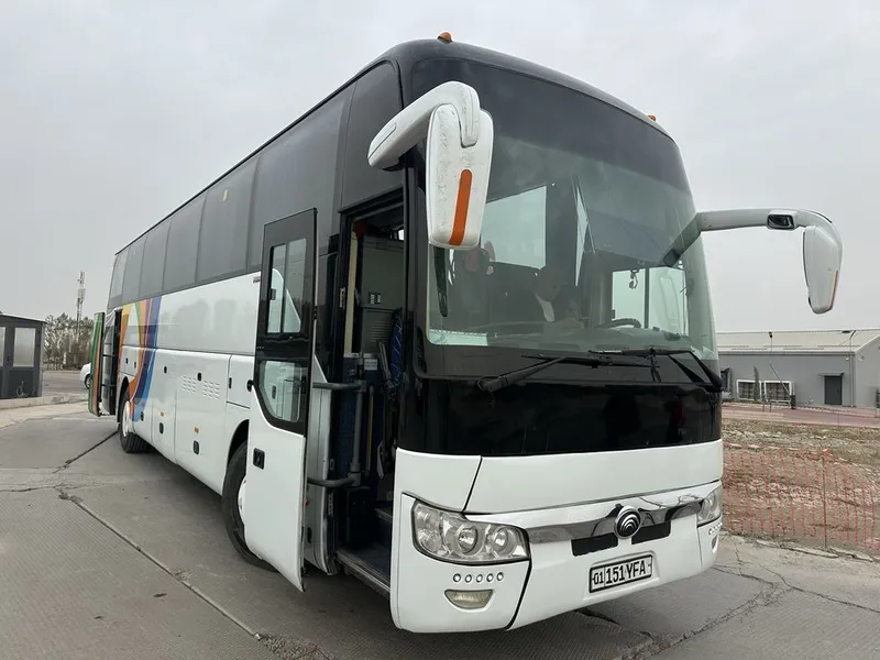 Avtobus sotiladi YUTONG