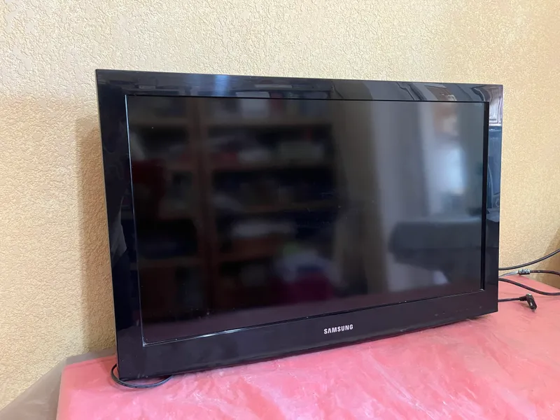 Телевизор Samsung LE32D403E2W 3 Телевизор Samsung LE32D403E2W 3