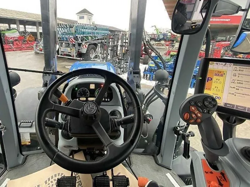 Колесный трактор New Holland t7.190 auto command sidewinder — фото 6