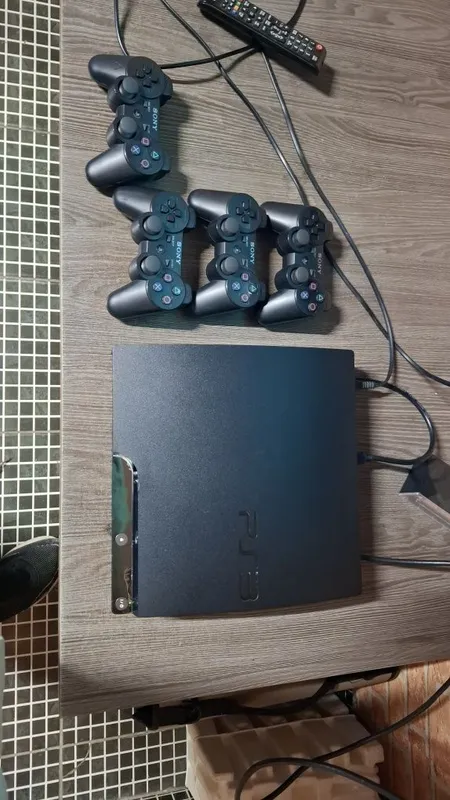 Playstation 3 slim satladi ishinde on jeti igrasi bar kelib korin 1 Playstation 3 slim satladi ishinde on jeti igrasi bar kelib korin 1