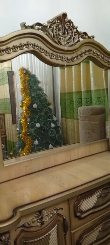 Sotiladi yaxahi holatdagi mebellar