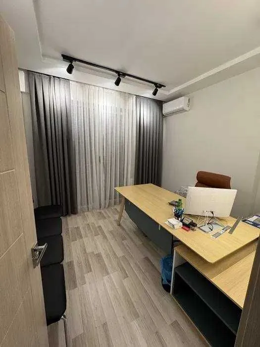 Сдаётся офис в Zarafshan City по ул. Бобура, 83 м² — фото 5